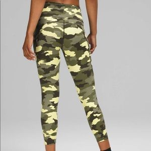 Lululemon Fast and Free Tight 23”. TAGS REMOVED never worn